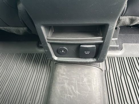 Used 2024 Ford Edge SEL w/ Convenience Package image 39