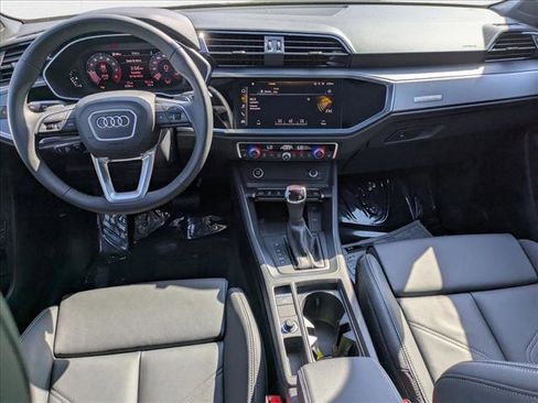 Used 2025 Audi Q3 2.0T Premium w/ Convenience Package image 16