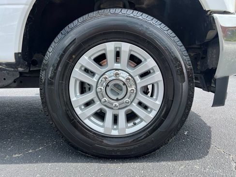 Used 2019 Ford F250 XL w/ STX Appearance Package AWD/4WD image 12
