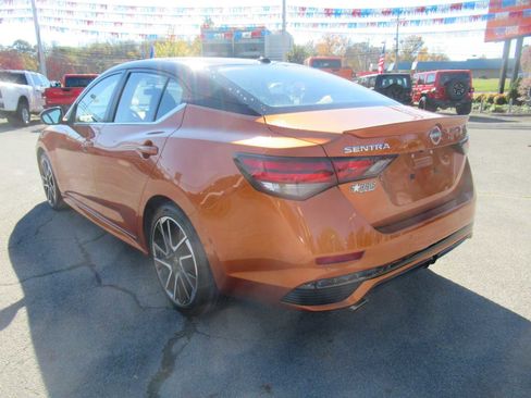 Used 2025 Nissan Sentra SR w/ SR Premium Package image 3