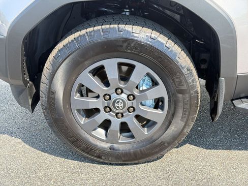 Used 2025 Toyota Land Cruiser w/ Premium Package image 12