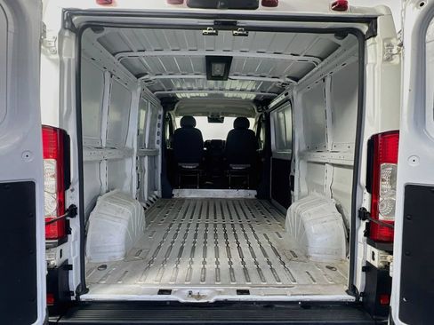Used 2025 RAM ProMaster 2500 w/ Convenience Group FWD image 27