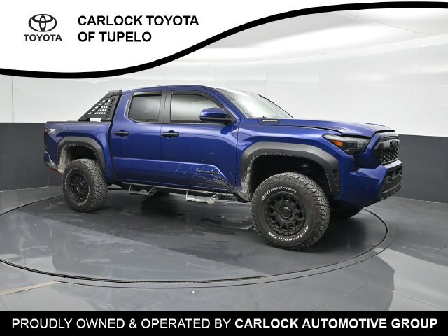 Used 2025 Toyota Tacoma TRD Off-Road AWD/4WD image 6