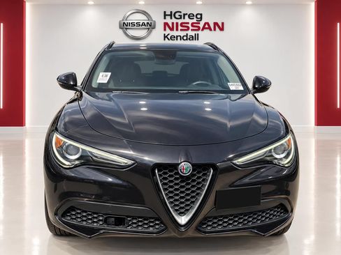 Used 2018 Alfa Romeo Stelvio Sport w/ Quick Order Package 22J Sport AWD/4WD image 5