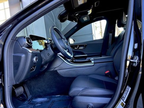 Used 2025 Mercedes-Benz C 300 Sedan image 24