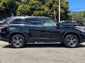 Certified 2016 Toyota Highlander XLE w/ Protection Package #3 AWD/4WD video 2