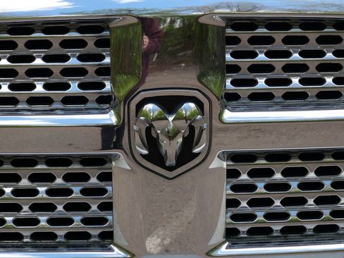 Used 2017 RAM 1500 Laramie AWD/4WD image 8