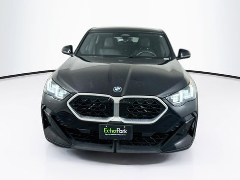 Used 2026 BMW X2 xDrive28i AWD/4WD image 2