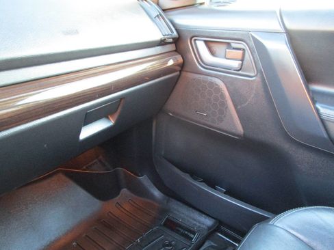 Used 2013 Land Rover LR2 HSE w/ HSE Pkg image 17