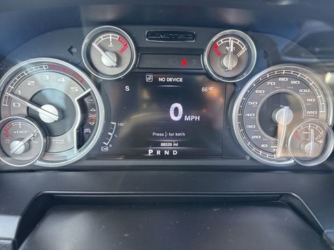 Used 2016 RAM 2500 Limited image 32