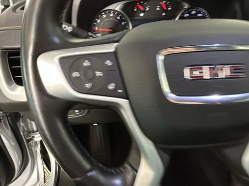 Used 2021 GMC Terrain SLT FWD image 17