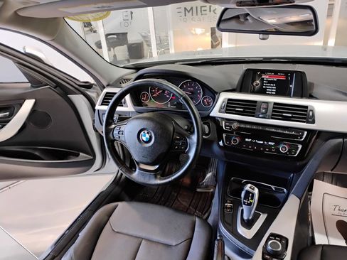 Used 2017 BMW 320i Sedan image 39