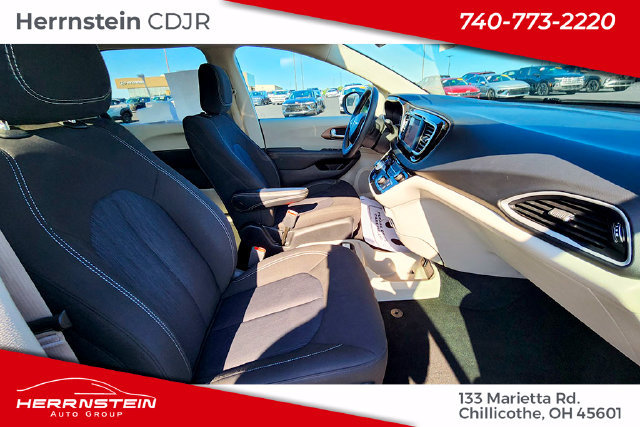Used 2024 Chrysler Voyager LX FWD image 30