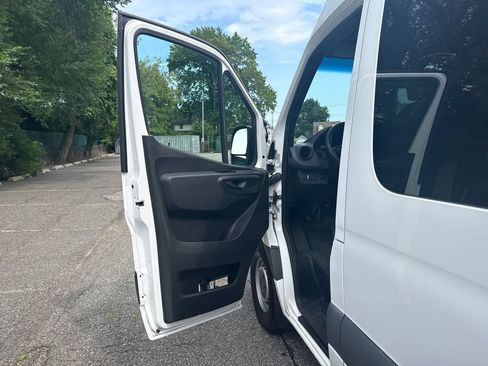 Used 2019 Mercedes-Benz Sprinter 170 image 14