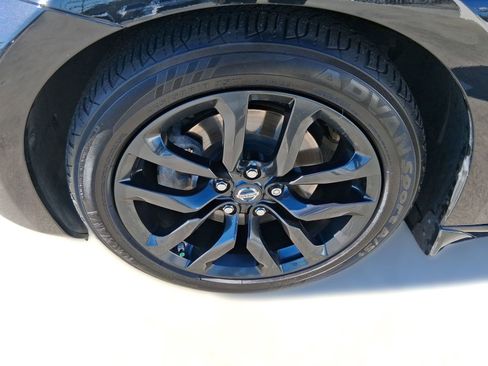 Used 2016 Nissan 370Z Coupe image 11