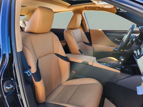 New 2025 Lexus ES 350 w/ Premium Package image 24
