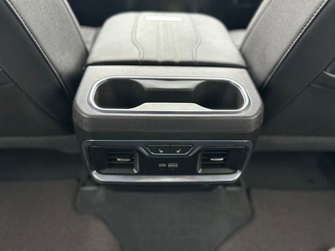 Used 2025 Chevrolet Silverado 2500 High Country image 19