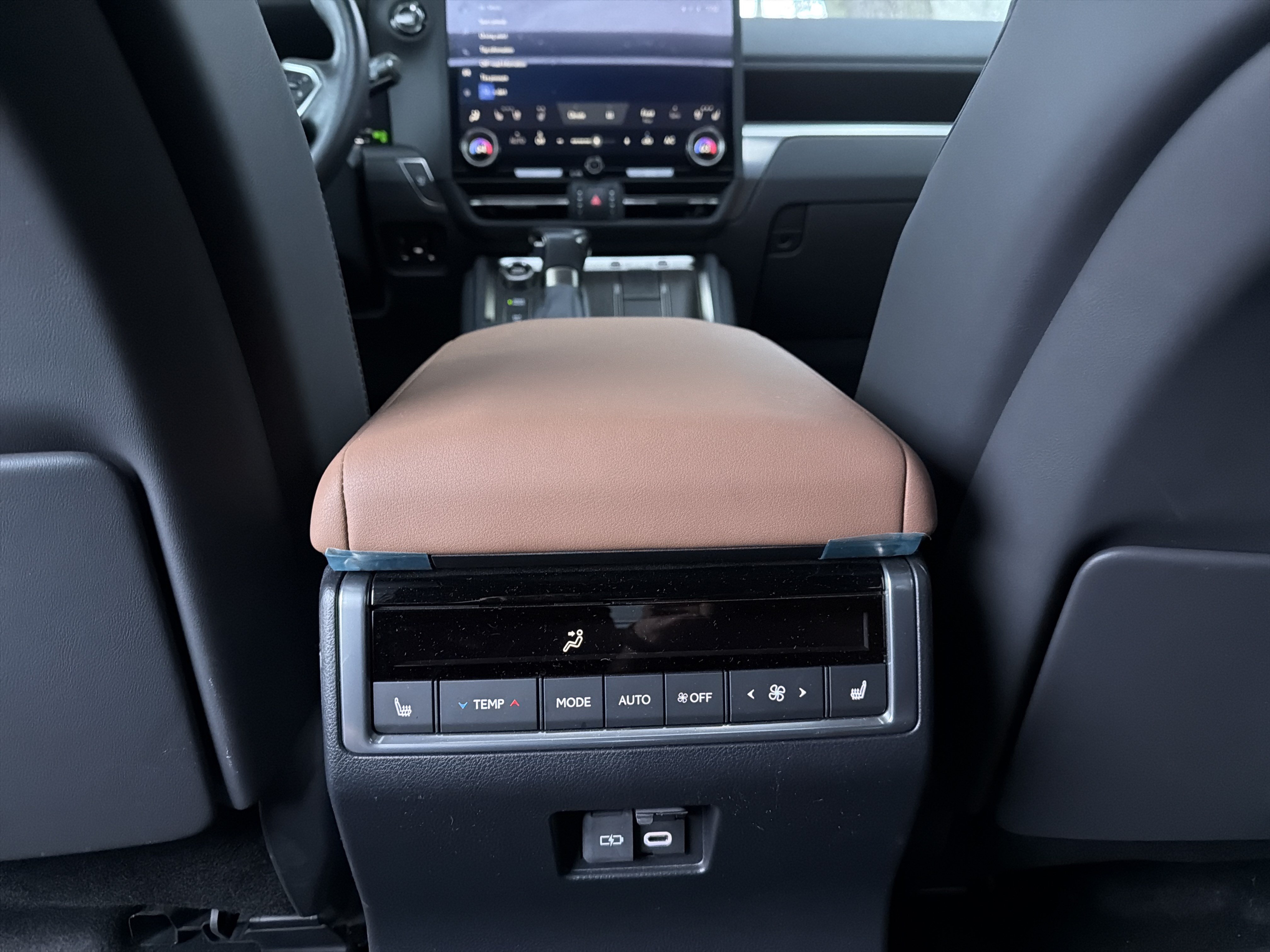 Used 2025 Lexus GX 550 w/ Cold Area Package AWD/4WD image 36