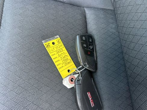 Used 2023 GMC Sierra 1500 Pro w/ Graphite Edition image 31