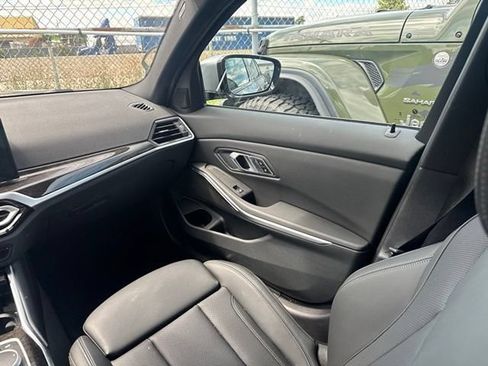 Used 2023 BMW 330i xDrive Sedan w/ Premium Package AWD/4WD image 15