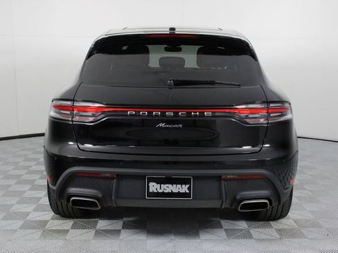 Certified 2025 Porsche Macan AWD/4WD image 6