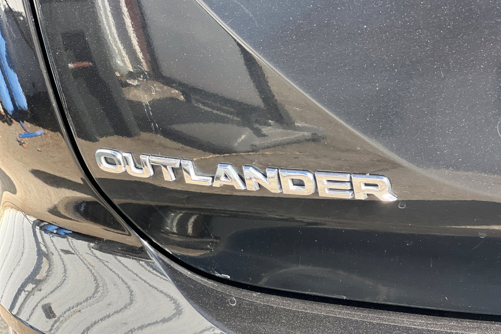 Used 2025 Mitsubishi Outlander SE FWD image 29