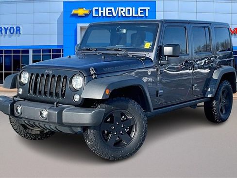 Used 2017 Jeep Wrangler Unlimited Freedom Edition image 3