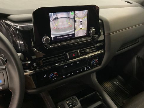 Used 2025 Nissan Pathfinder Rock Creek AWD/4WD image 14