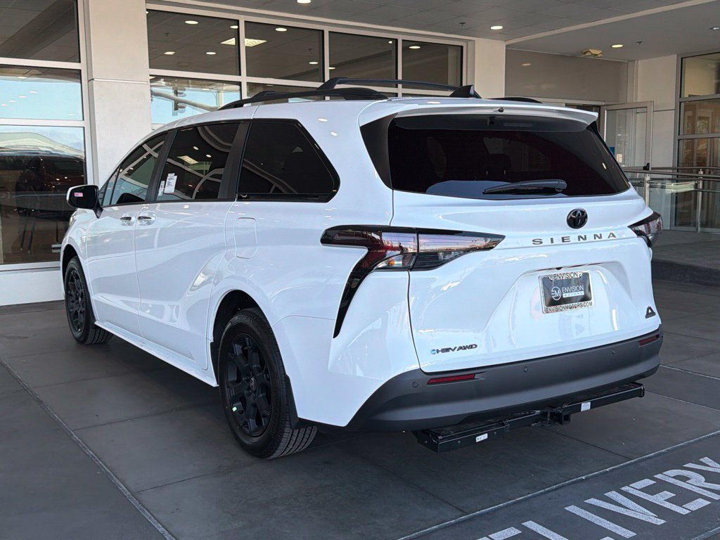New 2026 Toyota Sienna XLE Woodland Edition AWD/4WD image 9
