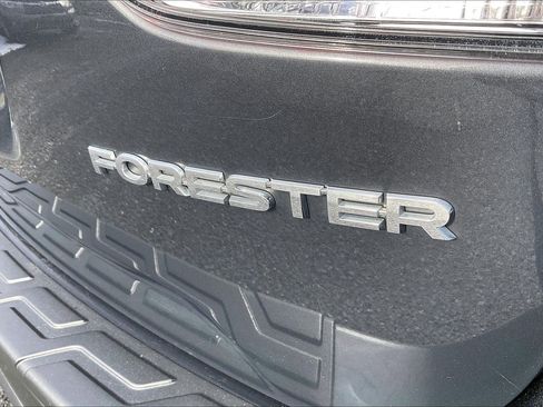 Certified 2021 Subaru Forester Limited image 9