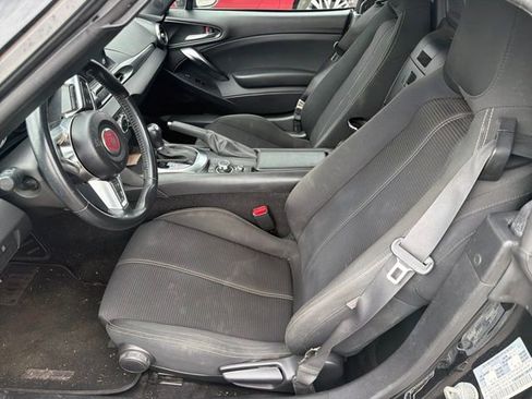 Used 2020 FIAT 124 Spider Classica w/ Technology Group RWD image 10