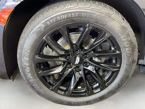 Used 2023 Cadillac Escalade ESV Sport w/ LPO, ONYX Package image 13