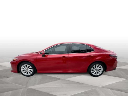 Used 2024 Toyota Camry LE FWD image 5