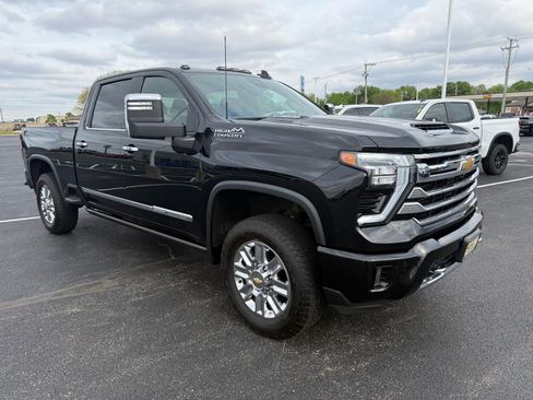Used 2024 Chevrolet Silverado 2500 High Country w/ High Country Premium Package AWD/4WD image 7