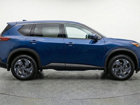 Used 2025 Nissan Rogue SV AWD/4WD image 11