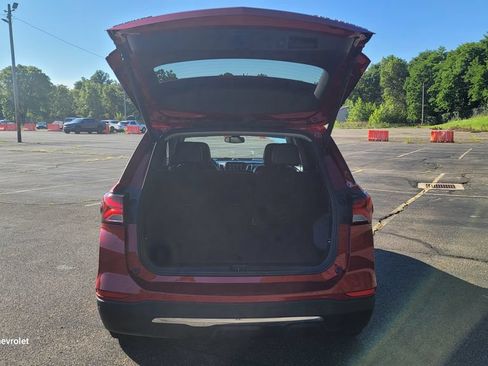 Used 2024 Chevrolet Equinox Premier AWD/4WD image 11