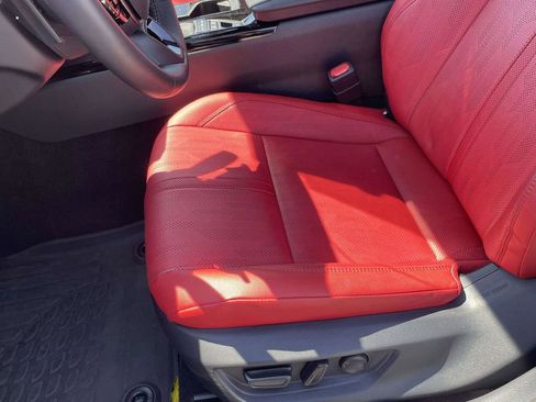Used 2025 Toyota Camry XSE FWD image 13