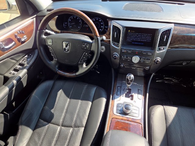 Used 2011 Hyundai Equus Signature RWD image 32