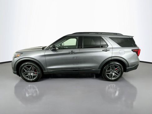 Used 2025 Ford Explorer ST-Line w/ ST-Line Street Pack AWD/4WD image 8