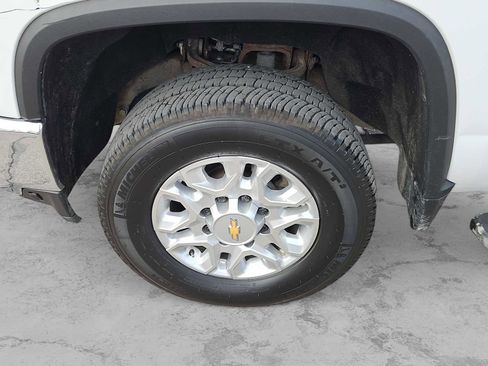 Used 2021 Chevrolet Silverado 2500 LTZ image 12