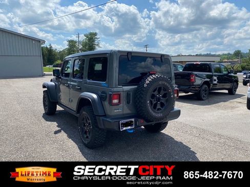 Used 2023 Jeep Wrangler Unlimited w/ Sun & Screen Package AWD/4WD image 7