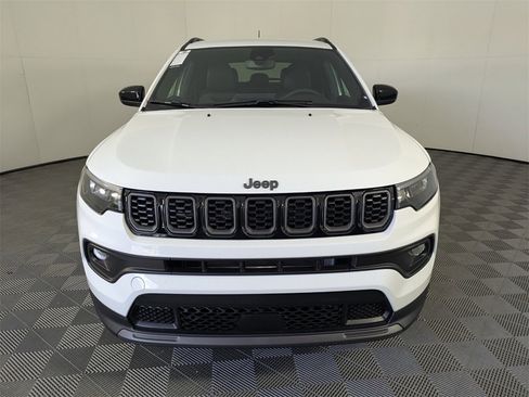 New 2026 Jeep Compass Latitude image 2