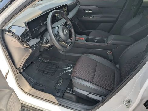 Certified 2025 Nissan Kicks SR w/ SR Premium Package FWD image 9