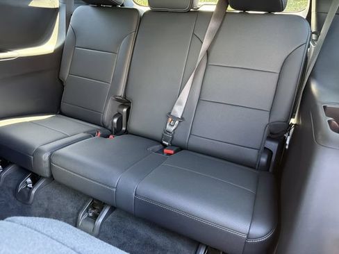 Used 2026 Chevrolet Traverse LT FWD image 30