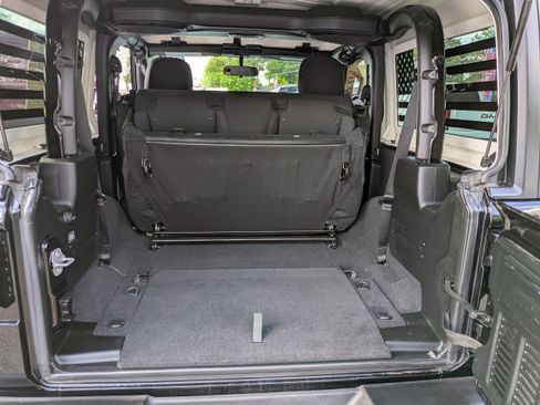 Used 2020 Jeep Wrangler Sport image 13