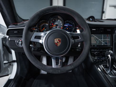 Used 2014 Porsche 911 GT3 RWD image 19