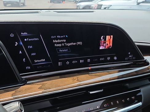 Certified 2024 Cadillac Escalade Sport Platinum w/ LPO, ONYX Package AWD/4WD image 18