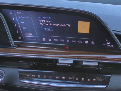 Used 2022 Cadillac Escalade ESV Premium Luxury image 21