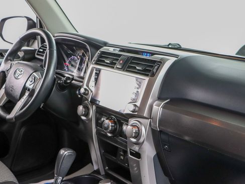 Used 2021 Toyota 4Runner SR5 AWD/4WD image 27