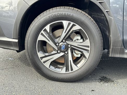 Used 2025 Subaru Crosstrek 2.0i Premium image 6